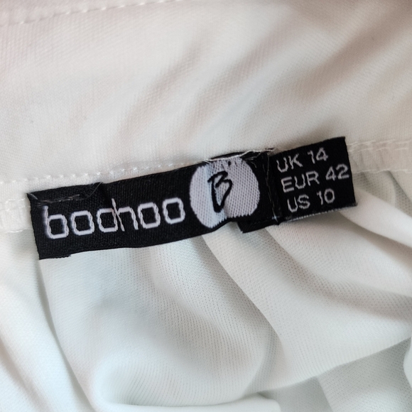 Boohoo White Lace Top Skater Mini Dress Women's Size 10 V-Neck Short Sleeve EUC - Picture 8 of 12